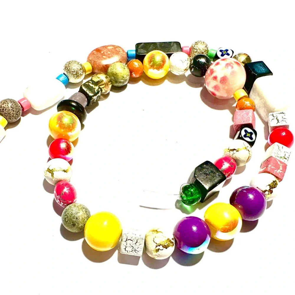 16” Strand of Colorful, High-End Beads - Picture 7 of 8